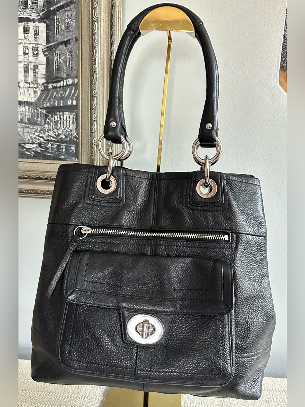 COACH Black Leather Shoulder Tote Bag with Front Pocket Dated 2010